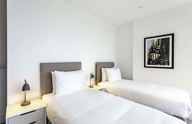 Icon Tower Flat One - North Acton - Photo 2