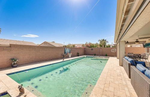 Walk to Golf Course Queen Creek Oasis with Fire Pit - Foto 23