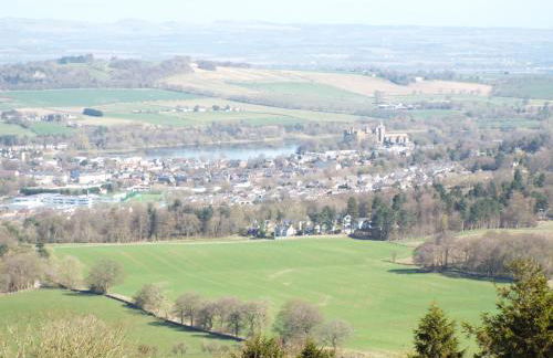 The Farmhouse at Williamscraig Holiday Cottages - Photo 15