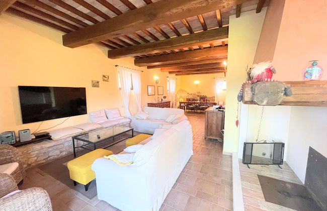 Detached Villa - Sleeps 10 - Pool - Pergola - Playground for Children - Wifi - Foto 25