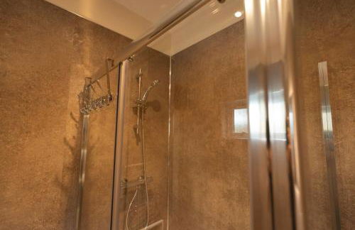 The Swallows Nest - Photo 13