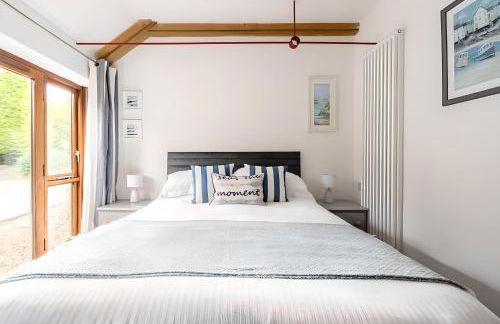 Re-imagined Stone Barns in the Country Near the Coast - Foto 21