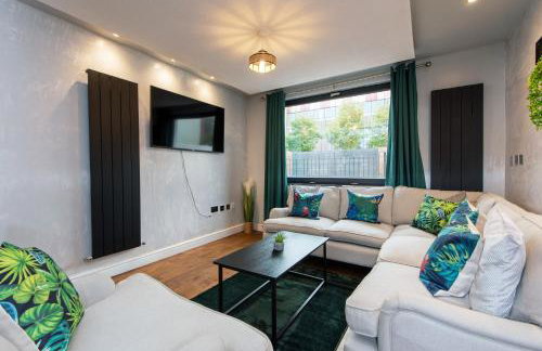 Spacious Cottage 3 Bedrooms with Free Private Parking in a Central Location - Foto 6