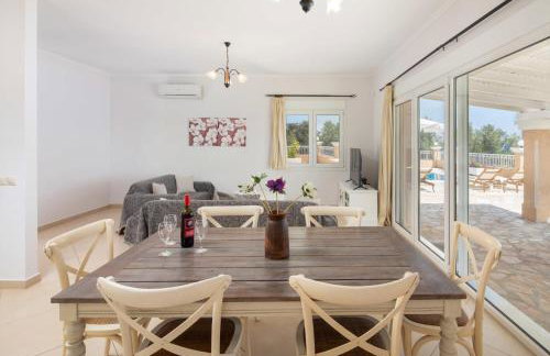 Elena Costa - Photo 18