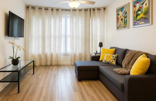 Beautiful 4Bedroom Retreat Close to Niagara Falls Your Home Away from Home - Foto 11