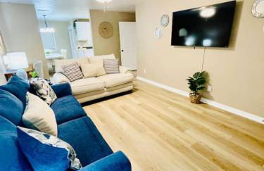 Eastgate 14B Stylish Townhouse 5 min to downtown Hammond - Foto 1