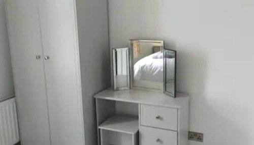 penthouse on the river foyle. foyleview apartments - Foto 3