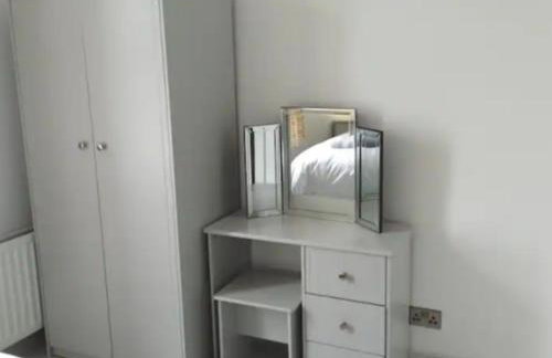 penthouse on the river foyle. foyleview apartments - Foto 3