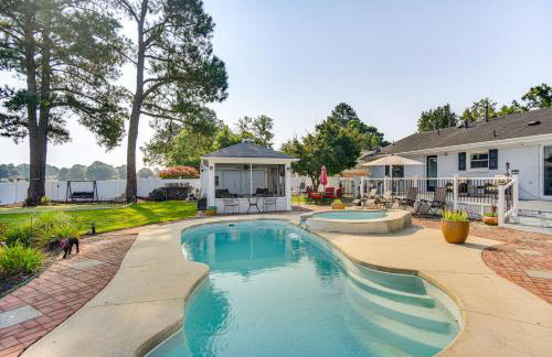 Luxe Lakefront Portsmouth Home: Fish, Swim & Play! - Foto 23