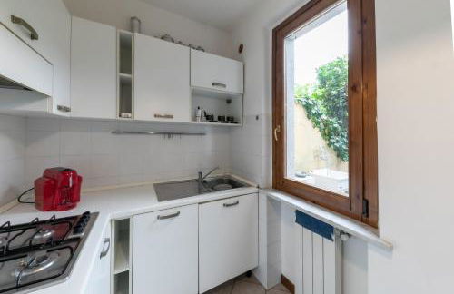 Villa vicino al mare con giardino e parcheggio - Foto 9