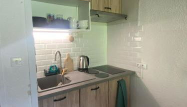 Appt chaleureux 2 - 4 personnes au pied des pistes - draps et linges de toilette non fournis - ménage non inclus - Foto 3