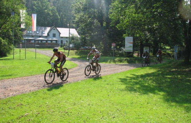 Mansion in Starkov Near Acitvities - Foto 26