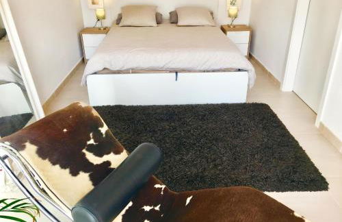 Casa familiar luminosa con piscina, cerca de la playa y parques, ideal para 6 personas en Cubelles - ES-332-5 - Photo 4