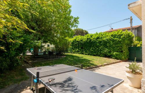 Big House - Parking Privée - Piscine - Wifi - tout équipée - Foto 5