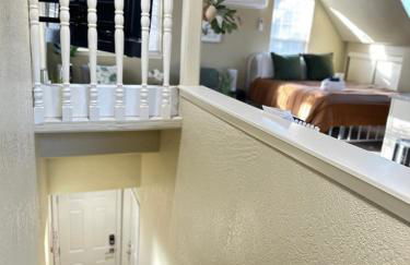 Near Downtown- Kitchen-washerdryer-parking - Foto 10