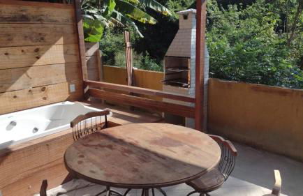 Recem reformado, apartamento na Ferradurinha - Foto 2