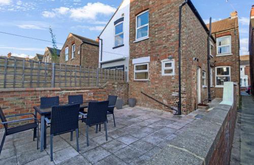 Home Away I 3BR Comfort Suite I Private Courtyard I Super Fast Wi-Fi I Free Parking - Foto 16