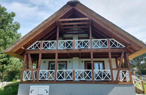 Greyówka dom kryty strzechą w Gardna Park - Foto 2