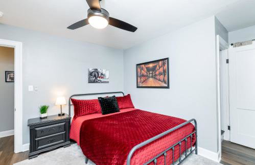 The Lucky Horseshoe 4BR Derby Side Retreat - Foto 29