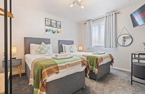 Spacious White House with parking, garden, Wi-Fi - Photo 4