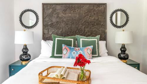 Lion's Lair - Photo 1