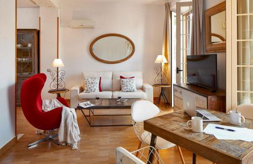 Lodgingmalaga Plaza de la Constitución - Photo 32