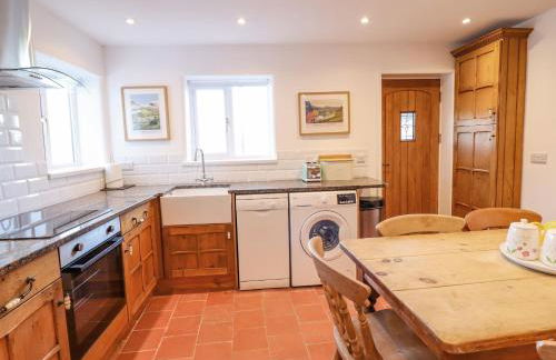 Alwyn Cottage - Photo 9