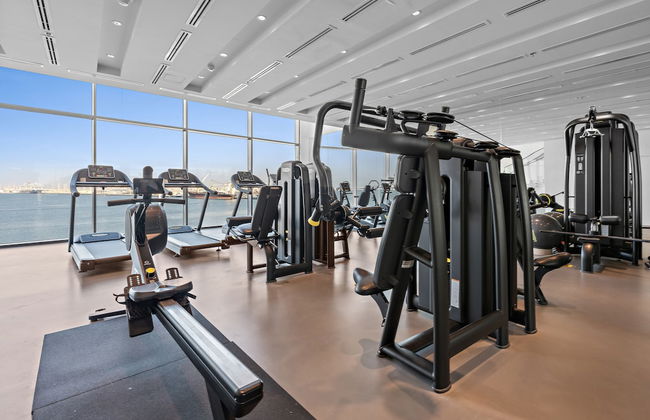 WelHome - Seaside Serenity: Spacious 1 BR in Maritime City - Photo 24