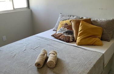 Apartamento amplo, perto de tudo - Foto 13