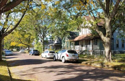 Super Close to Hot Spots in Ohio City, Cleveland - Foto 17