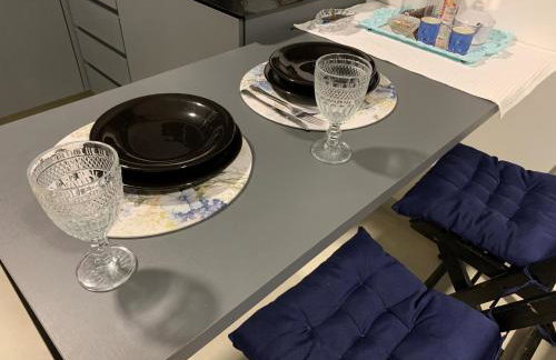 Studio Maria Apê um charme no 915 vaga de garagem exclusiva Centro - Foto 4