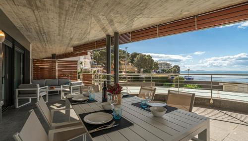 Apartamento con gran terraza delante del mar - Photo 3