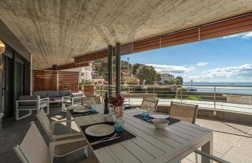 Apartamento con gran terraza delante del mar - Photo 3