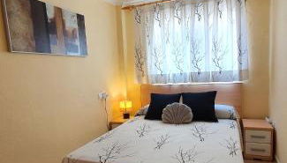 Piso familiar con amplia terraza 300m de la playa - Foto 3