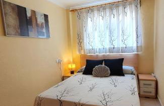 Piso familiar con amplia terraza 300m de la playa - Foto 3