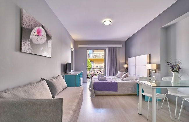 Sunrise Village Hotel - Photo 16