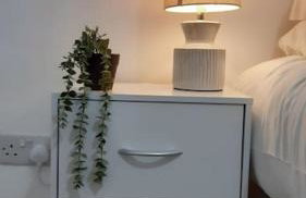 Free Parking Spacious Home - Photo 34