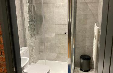 Central Sheffield 3BED 3BATH IV Pent-Apartment - Photo 49