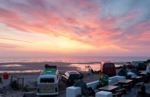 Whispering Waves in Porthtowan, Beachfront Apartment - Photo 25