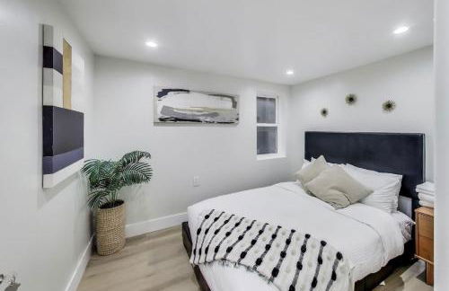 West Oakland Charm 5br4ba AC WD - Photo 29