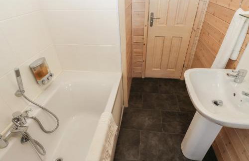 Dovestone Secluded Luxury Lodges sleeps 6 - pets welcome - Foto 7