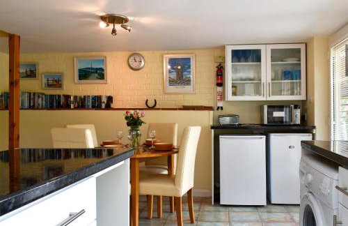 The Cottage - Photo 9