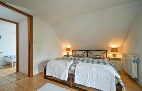 2 Bedroom Amazing Home In Vrtlinovec - Foto 23