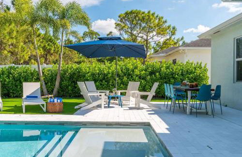 Opulence & Serenity at Our Luxury Home in Jupiter! - Photo 8