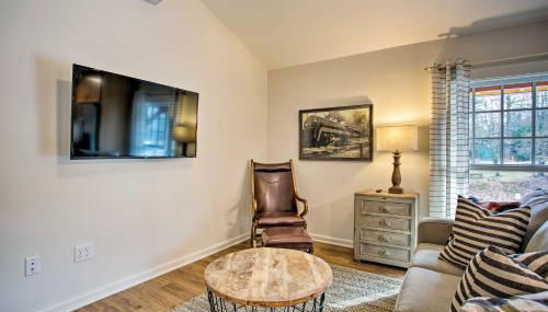 Walk to Main Street Eats Remodeled Saluda Apt - Foto 2