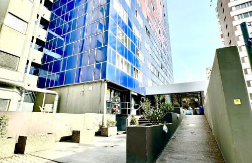 DOMspitzen-BLICK, cooles 2 Zimmer Apt mit Indoor-Swimmingpool auf dem Dach, Küche und Smart-TV - Foto 28