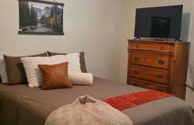 Wasatch Retreat 5 bed 3 5 bath pool table game room - Photo 22