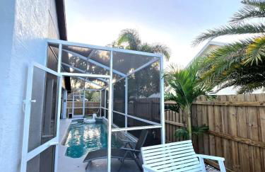 Pool house Best location in Wesley Chapel - Photo 31