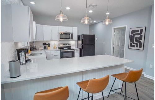 Newly Remodeled 4BR 2BA Near Amazing Downtown - Foto 14
