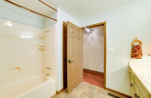 Peaceful Big Sandy Home with Deck on Kentucky Lake! - Foto 21